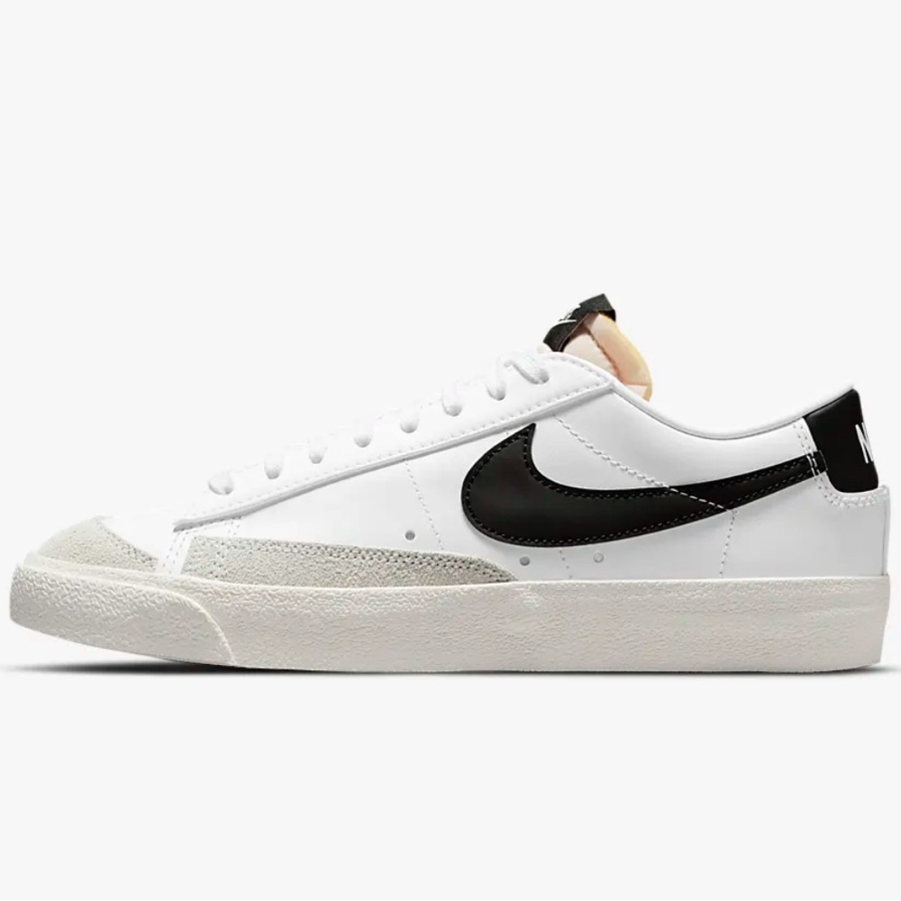 Nike Blazer Low '77 size 7